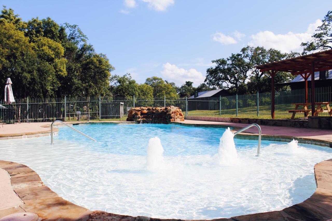 The Springs Retreat Leakey